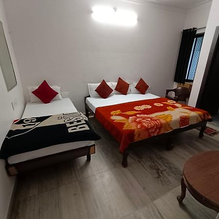 Hotel Shubham Удайпур Экстерьер фото