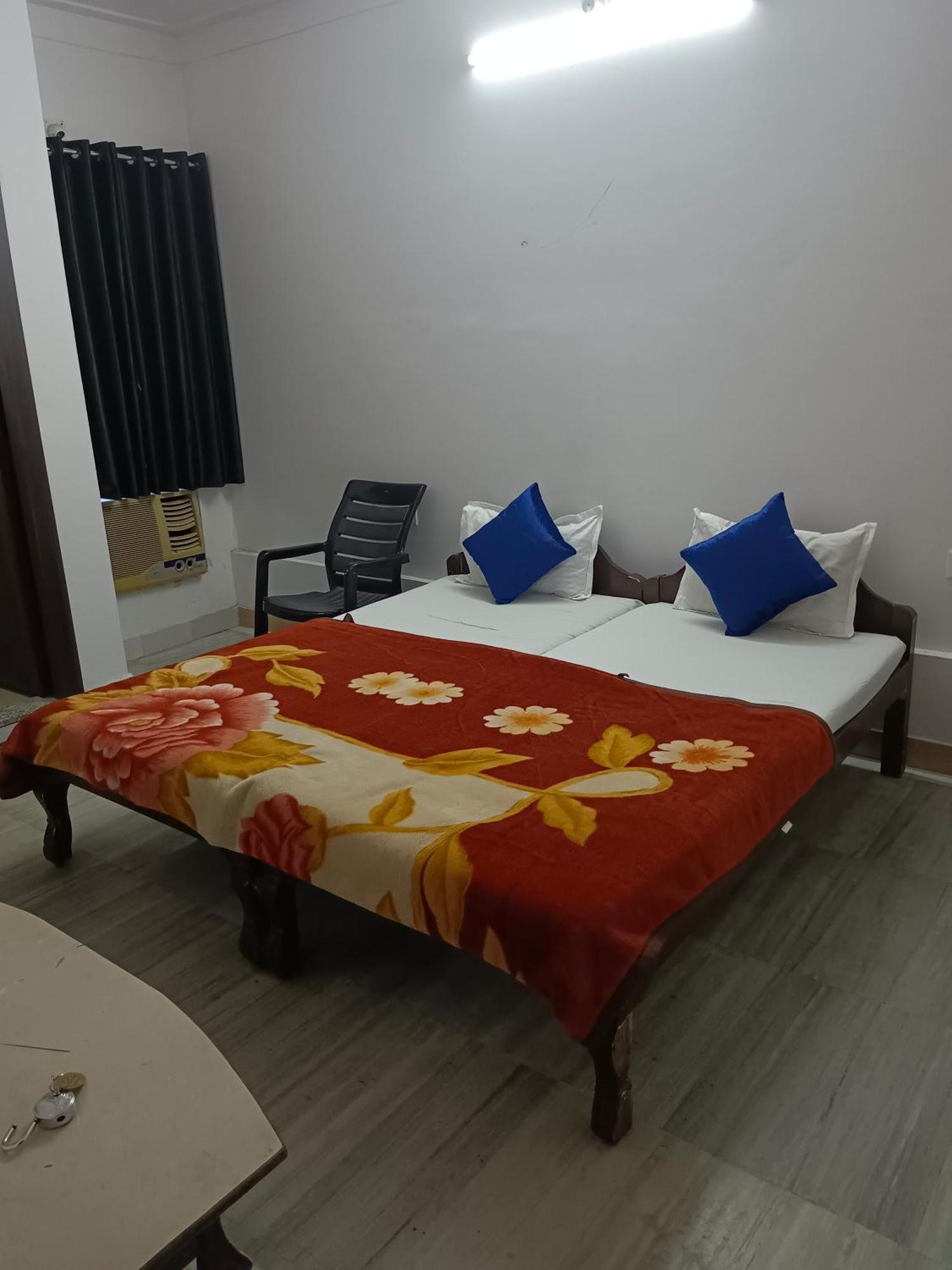 Hotel Shubham Удайпур Экстерьер фото