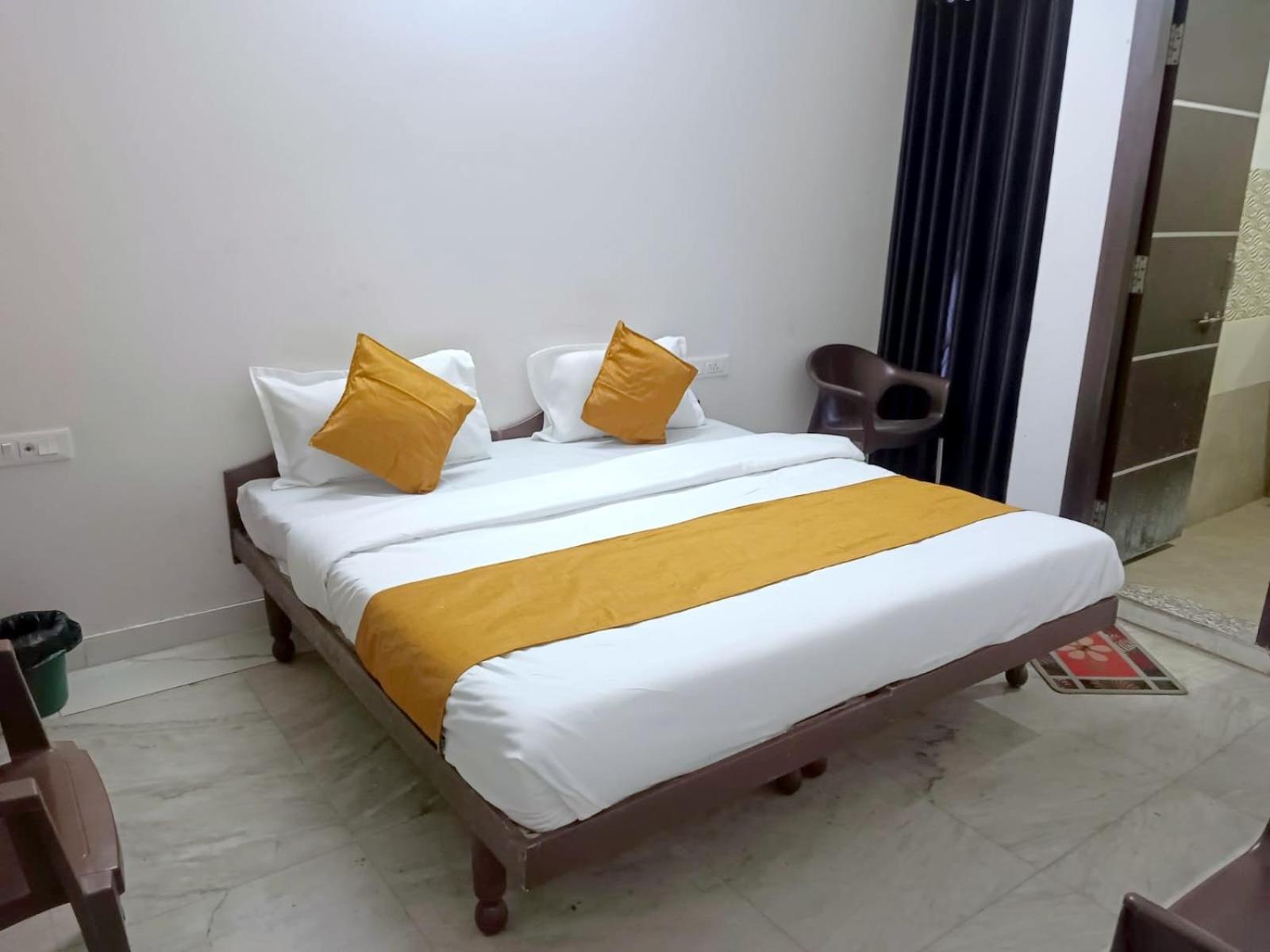 Hotel Shubham Удайпур Экстерьер фото